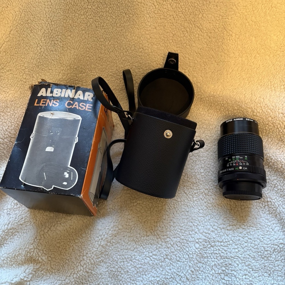 VTG Super Albinar 135mm f/2.8 Auto Telephoto- Coated -Lens Canon - Korea w/ Case